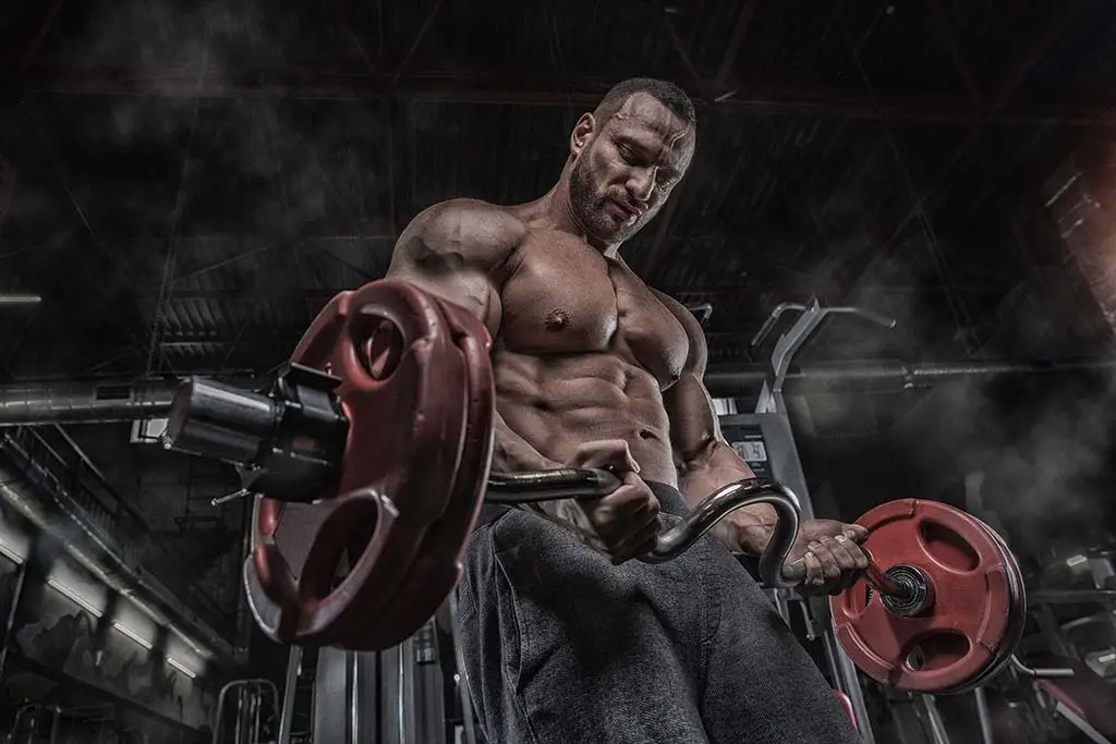 muscular man on sarms anabolic